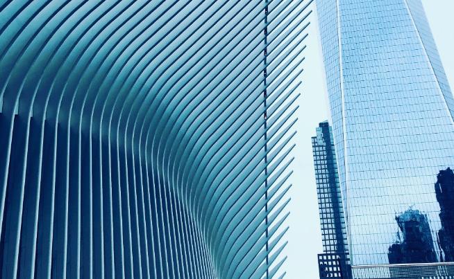 建筑公司的法人如何變更，資質(zhì)也要變更嗎？